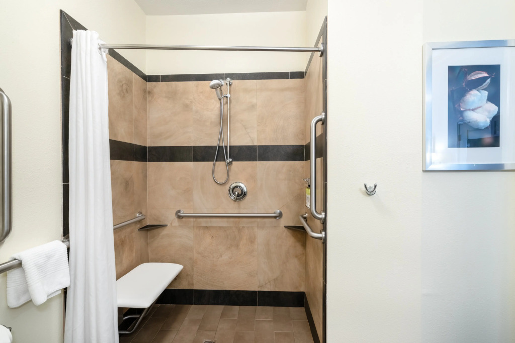 Candlewood Suites Auburn by IHG
