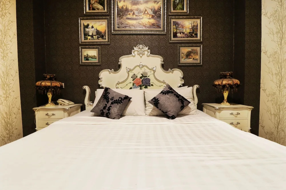 The Victoria Luxurious Guest House