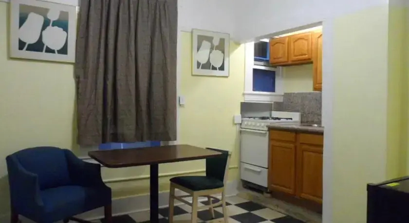 Winston Arms Apartments