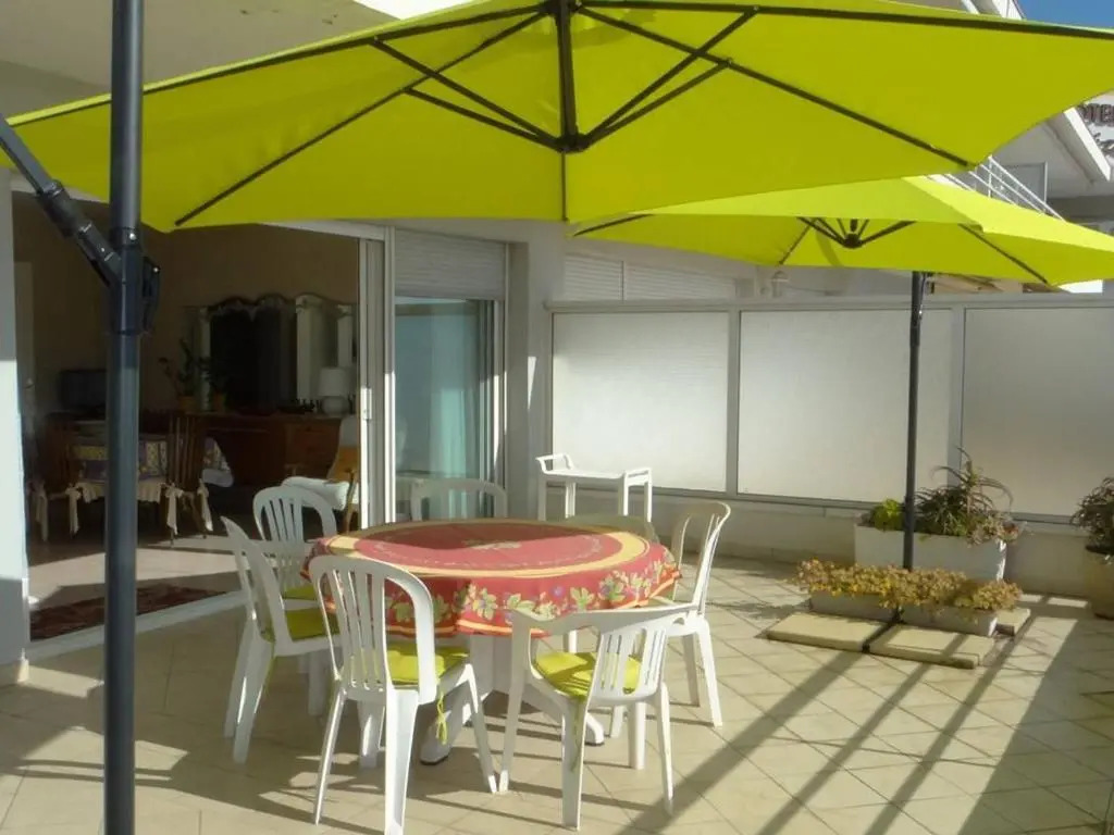 Appartement Cavalaire-sur-Mer, 3 pièces, 4 personnes - FR-1-100-187