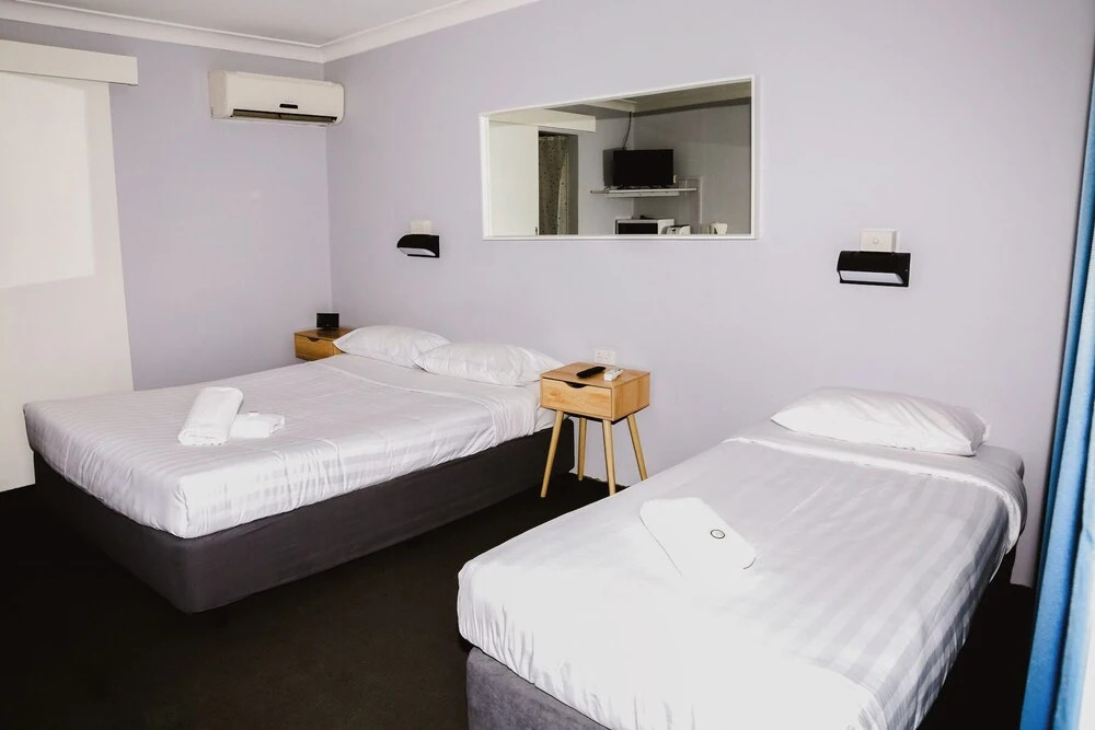 Australian Hotel Motel Yass