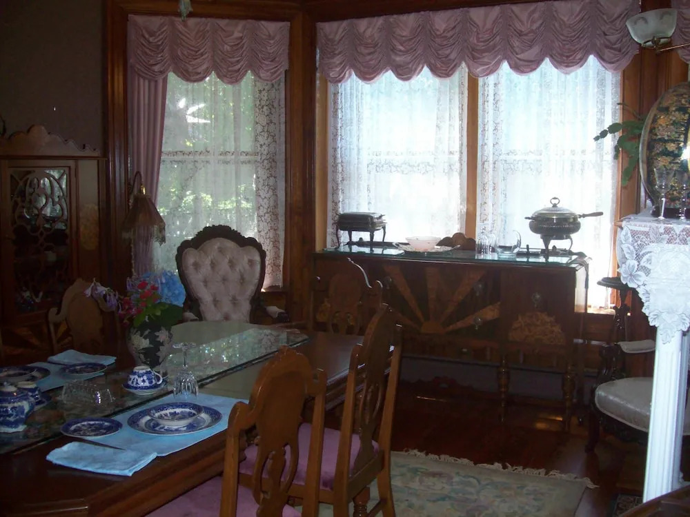 Hermansader's Victorian Mansion