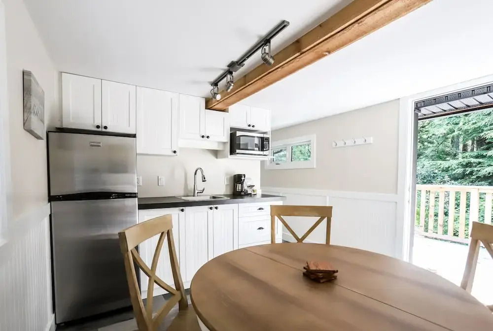 Creekside Cottages