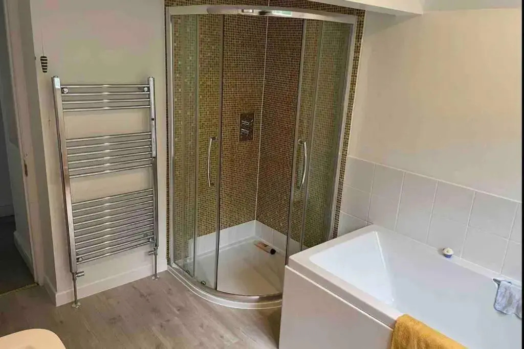 Beautiful House Cornwall with hot tub & acre of garden