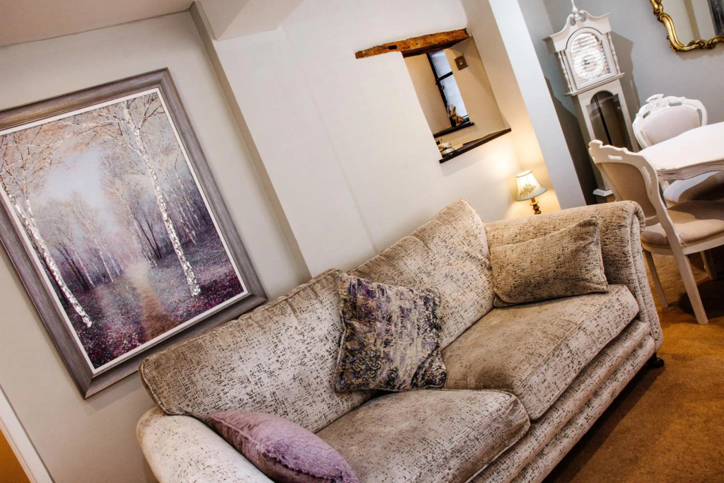 Whispering Place 12a - Luxury Georgian House - Honeymoon Bridal Suite - Severn valley Railway - Family - Sleeps 6