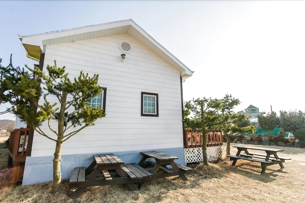 Taean Beach Path Pensiion