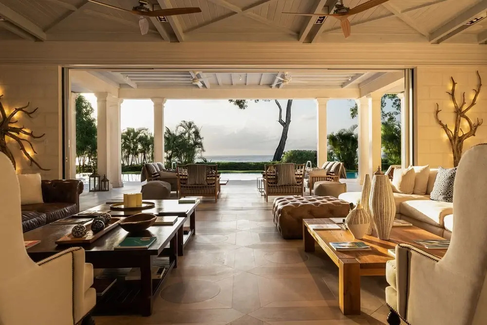 Villa Tamarindo is a Luxury 4 Bedroom Property in Holetown, St James