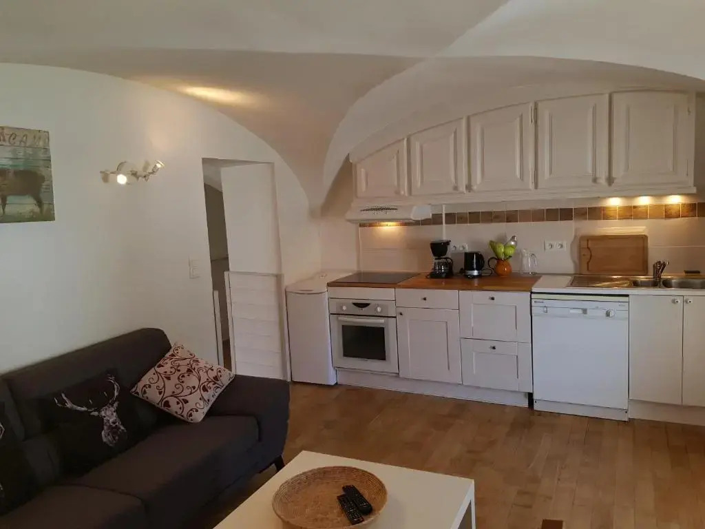 La Girandole Chambre dhôtes et Location dappartement