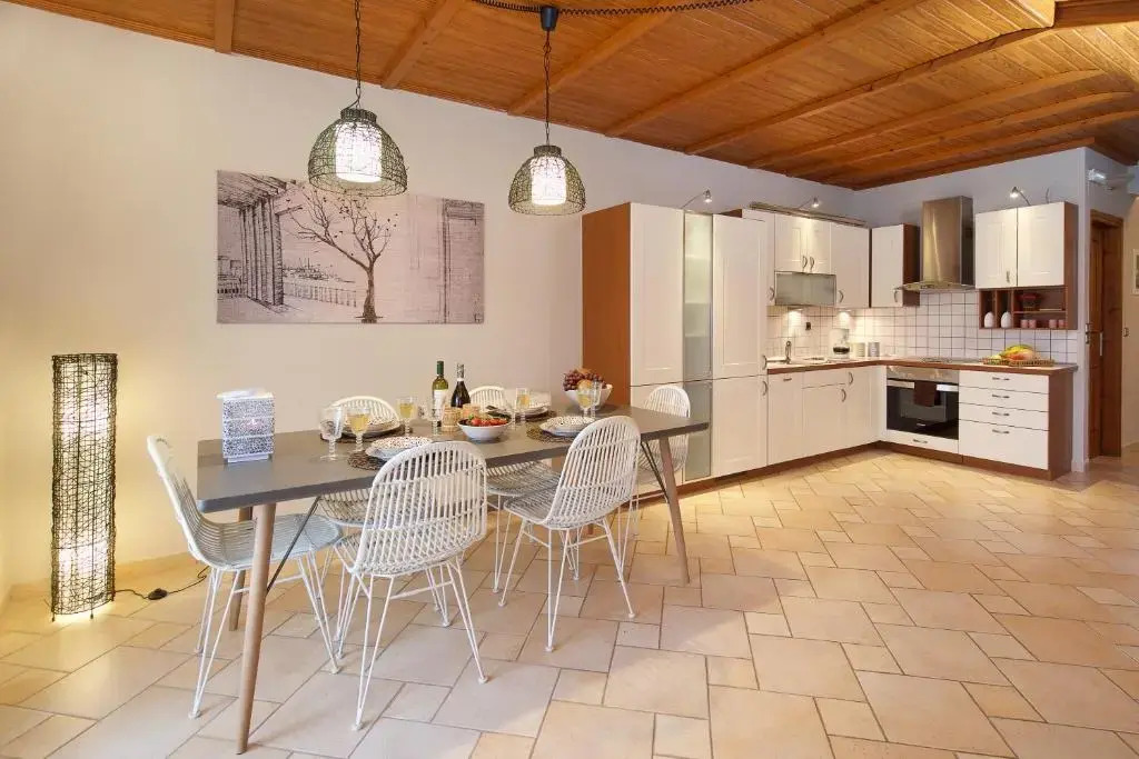 M house luxury suites