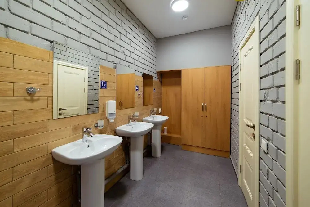 ololoFreelander work and travel Hostel