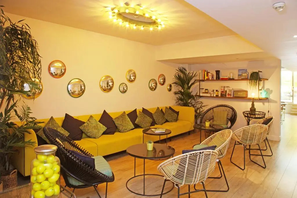 Chic & Basic Lemon Boutique Hotel