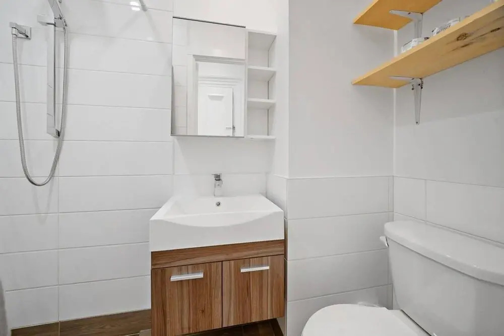 Newly Renovated 1-bd 1-wc Minutes Away From Old Port Montreal
