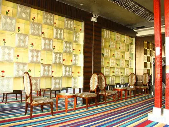 Xi La Mu Lun Hotel