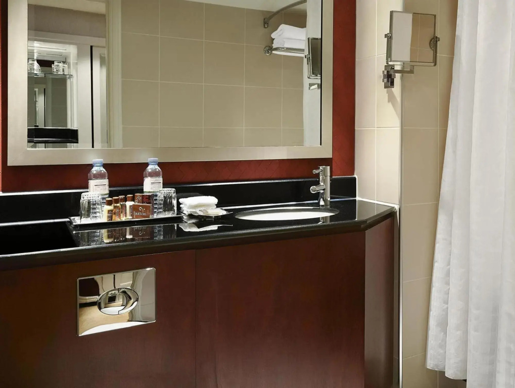 Sheraton Skyline Hotel London Heathrow