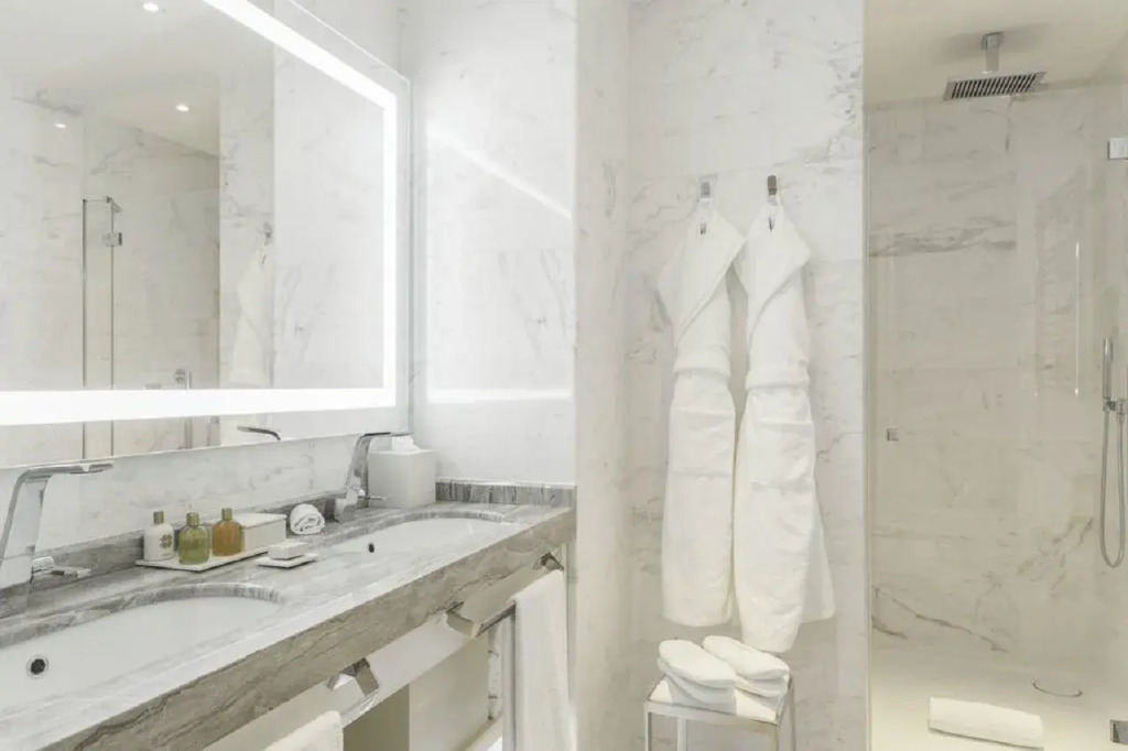 Aleph Rome Hotel, Curio Collection By Hilton