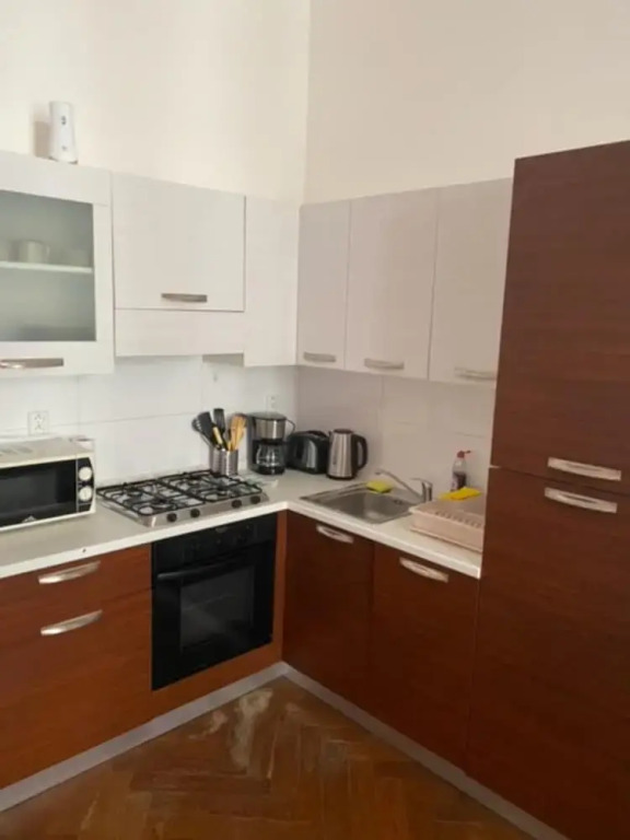 3 Bed Flat - Sleeps 10 - Pets - Smoking - Parking