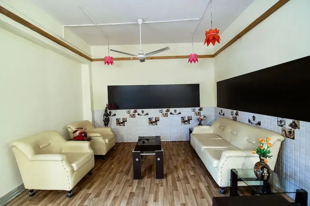 OYO 16169 Sahdev Guest House