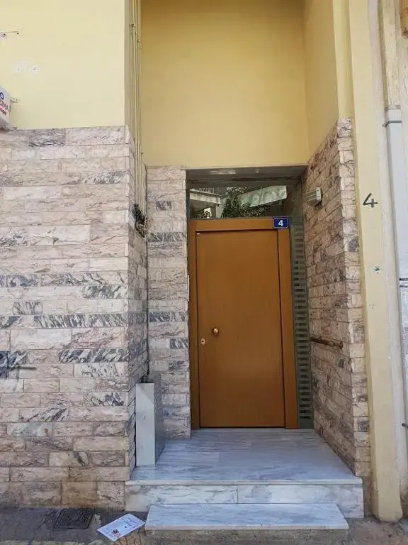 Errathens Zephyr Apartment - Athens Center, 3 Bd, 1 Bath