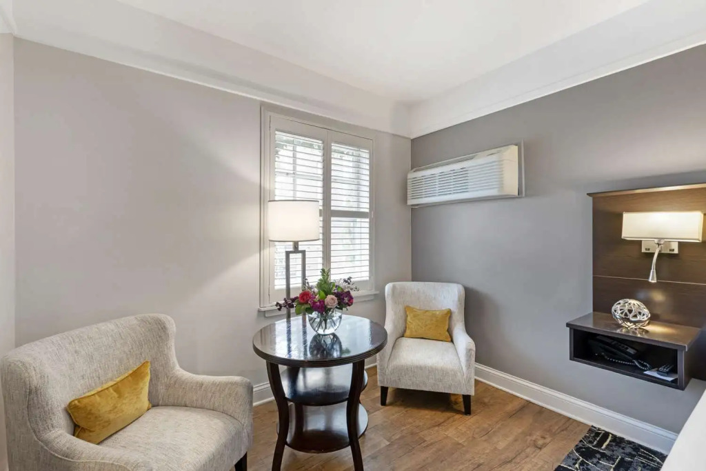 Best Western Plus Hawthorne Terrace Hotel