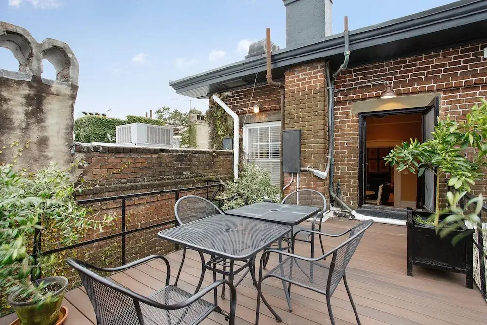 Jones Street Penthouse Unit #3 - 1 Br Apts