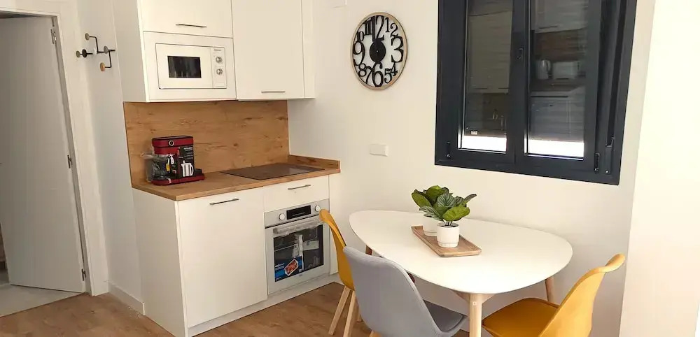 APARTAHOTEL MADRID URBAN SUITES - EDIFICIO EXCLUSIVO- 7 Apartments Boutique Full Equiped