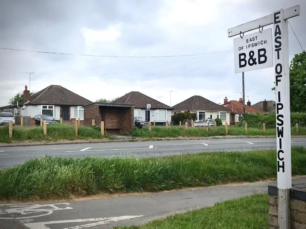 East of Ipswich Bed and Breakfast - Private & Dorm Rooms Suffolk