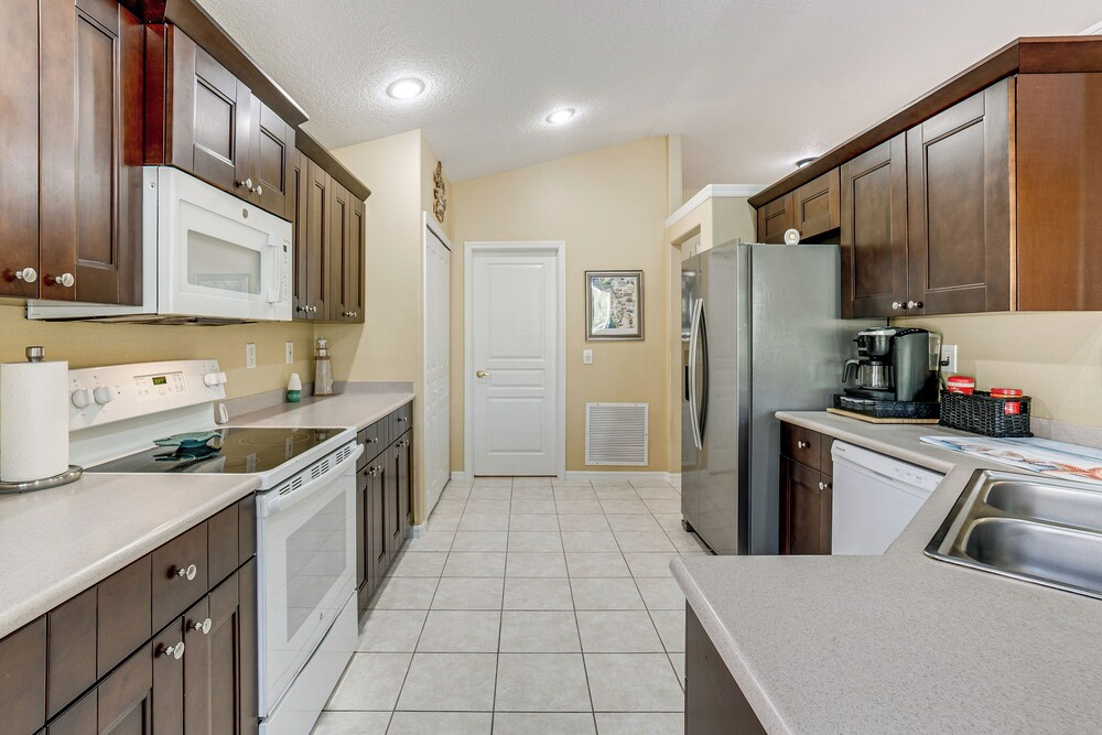 Quiet Golfer's Home 9 Mi to Beaches & Dtwn Venice!