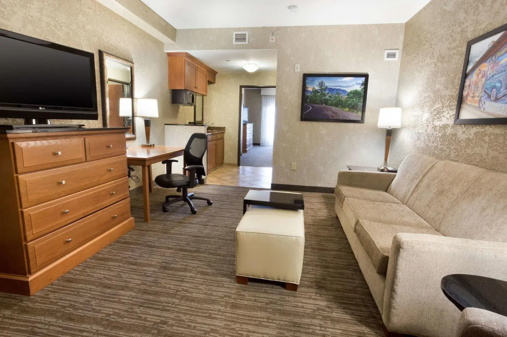 Drury Plaza Hotel Flagstaff