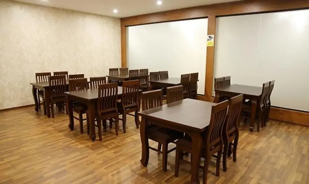 Fabhotel Prime Zing Rooms
