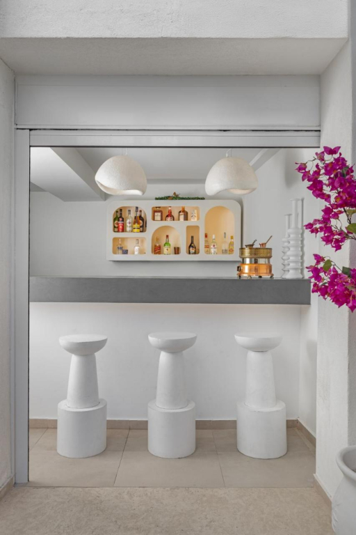 Cabana White Boutique Hotel