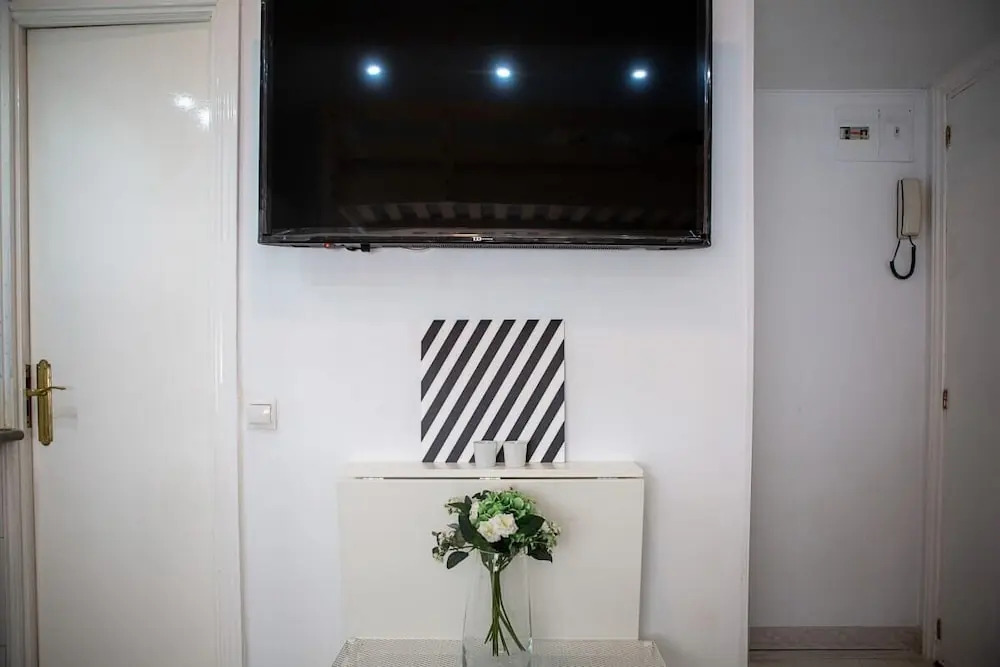 1bed Studio in the Heart of Madrid, 2mins to Metro