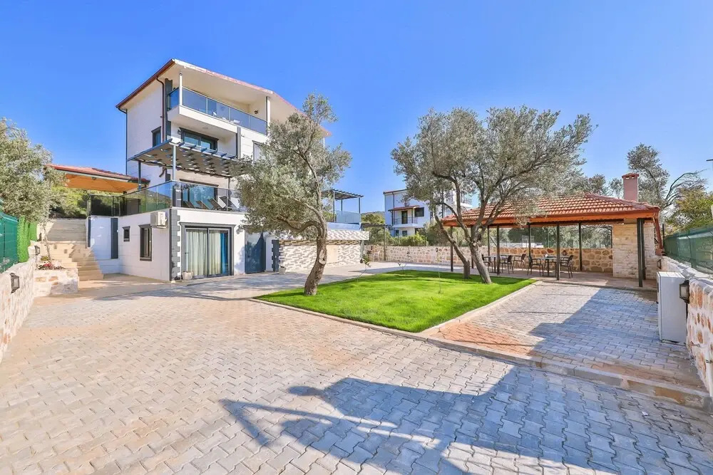 Villa Kas Bohem - Sleeps 12 - Close to Town and Beach
