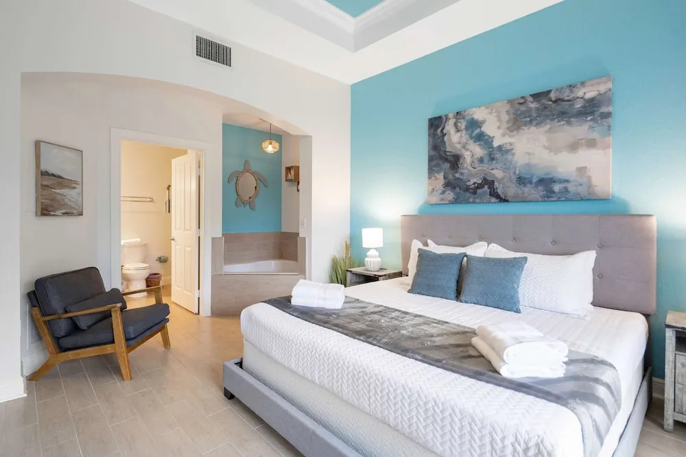 Sunset Views and Serenity - Reunion Escape for 4
