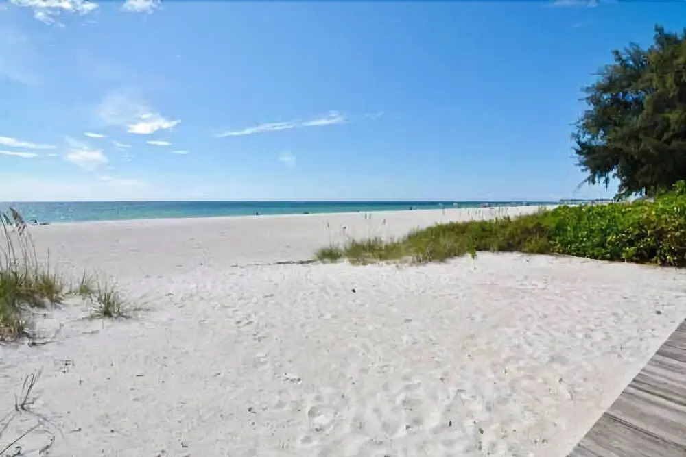 4 Beach Lovers - Unit 2