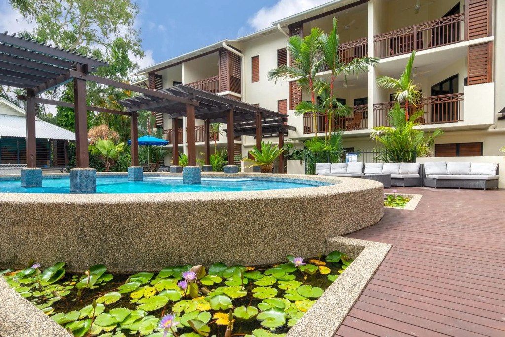 Seascape Holidays at 30 Tropic Style