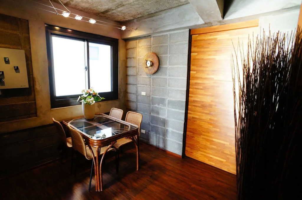 No. 658 Chuanfan Rock Village I
