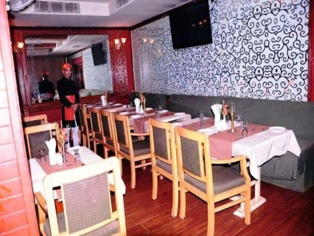 Monark Hotel