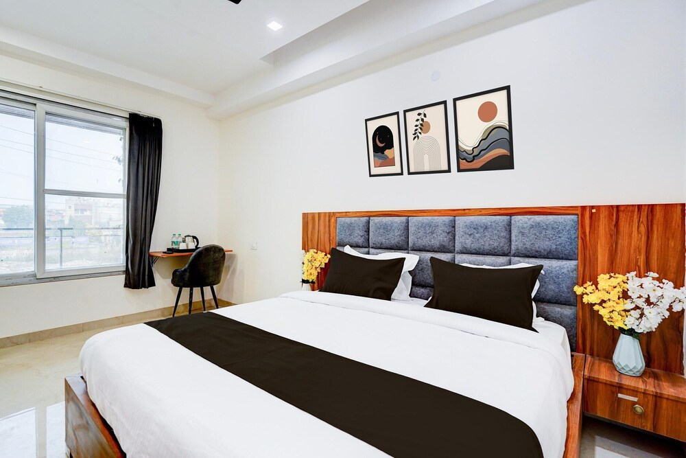 Classic With Balconyhotel Viva Residency