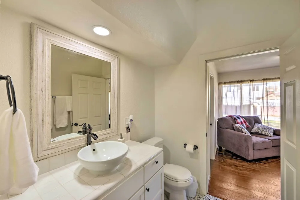 Riverside House w/ Yard ~ 1 Mi to Downtown!