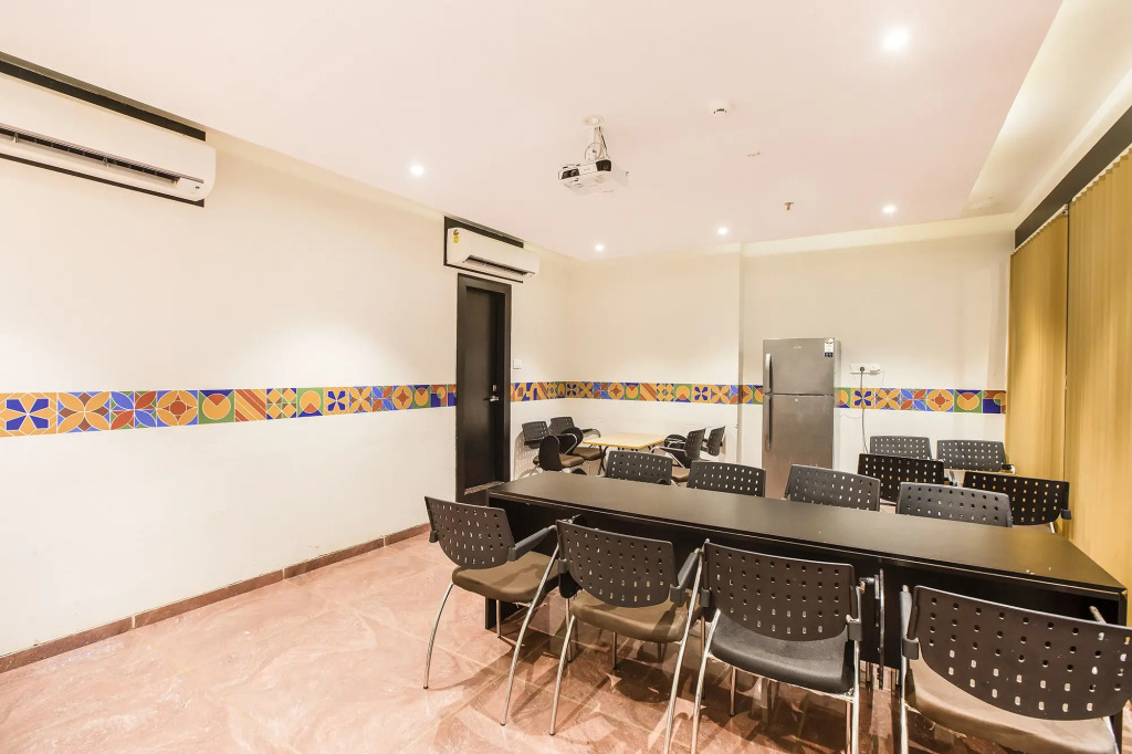 FabHotel Prime Le Western