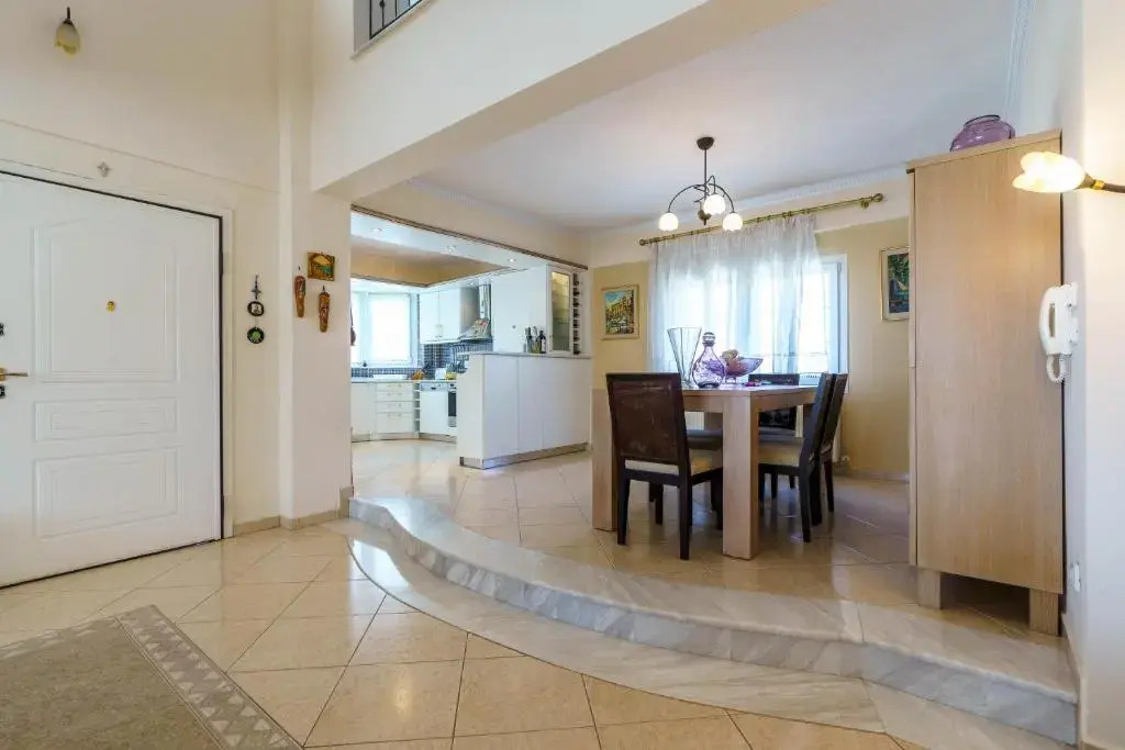Charming Luxury Villa for 16 People