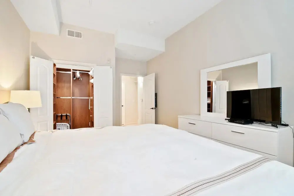 Global Luxury Suites at Agnew Road
