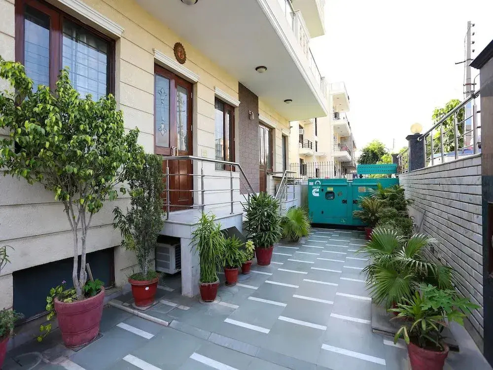 OYO 306 Hotel Staayy Inn