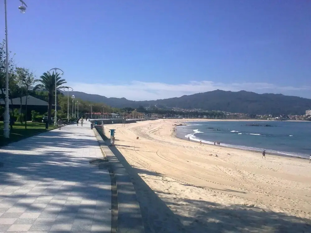 Beautiful Touristic Apartment in Front of the Beach Samil 55 2nd Floor