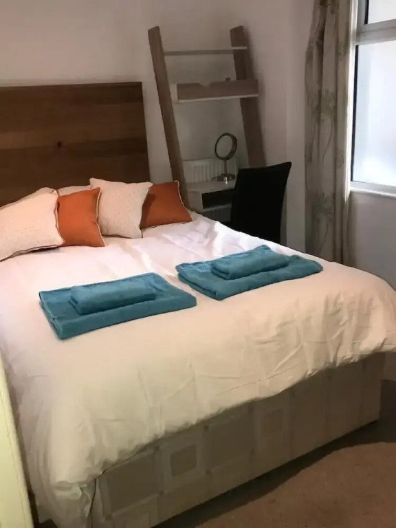 Pearl Court