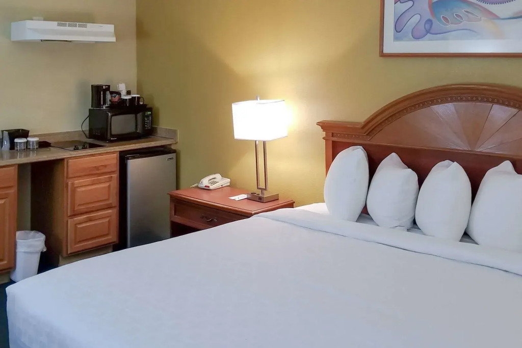Clarion Inn