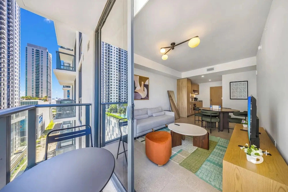 Skyline Views 1BR in - Rooftop pool