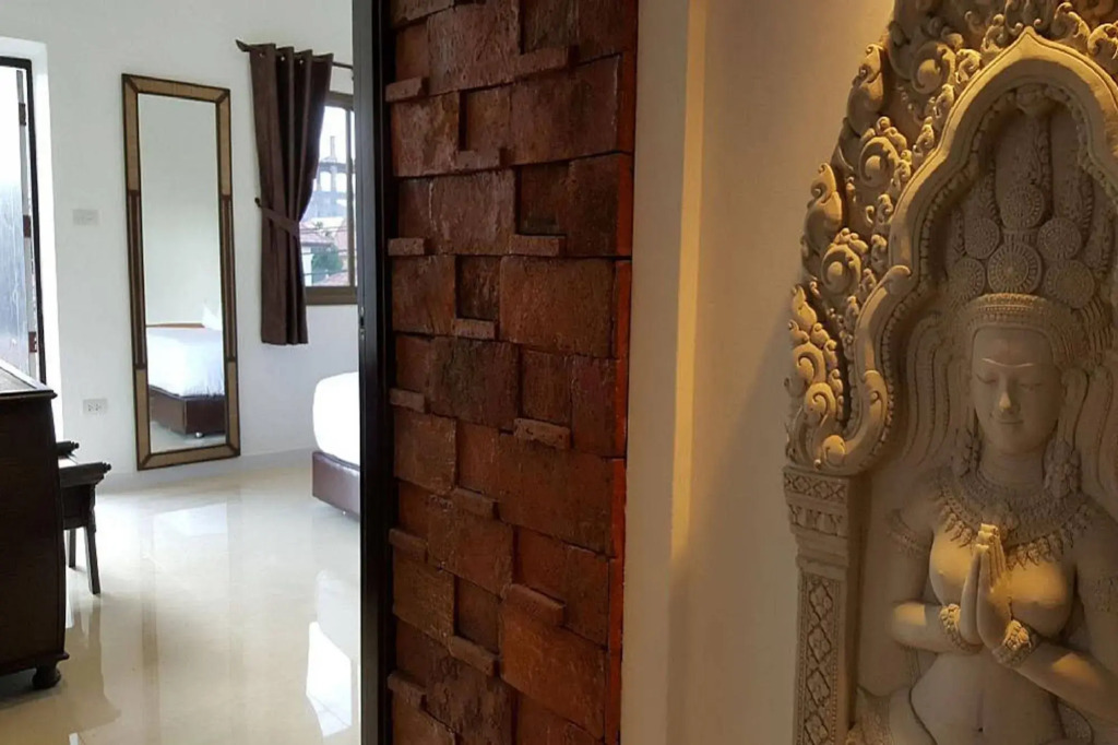 HIDELAND Luxury Pool Villa Pattaya Walking Street