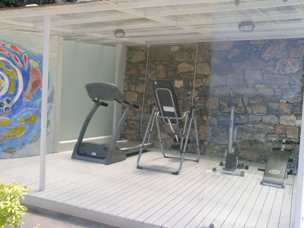 Adrakos Apartments