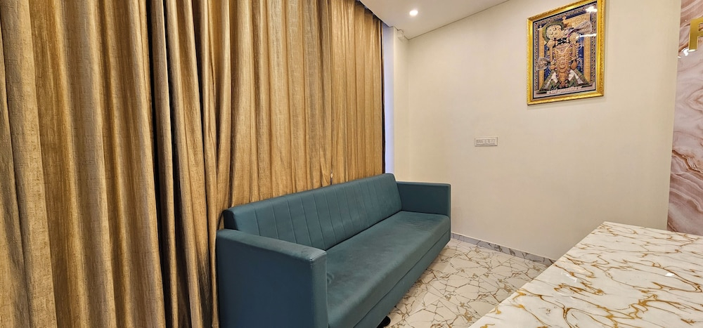 Hotel Royal View